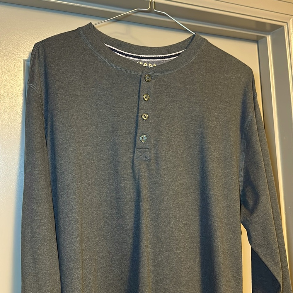 BRAND NEW!! Large Long Sleeve Green T-shirt
